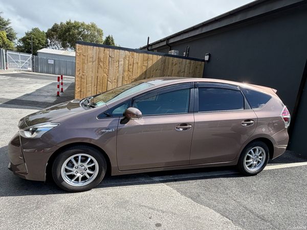 Toyota Prius Hatchback, Petrol Hybrid, 2016, Brown