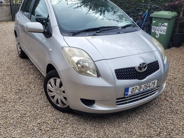 Toyota Yaris Hatchback, Petrol, 2007, Silver