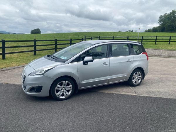 Peugeot 5008 MPV, Diesel, 2016, Grey