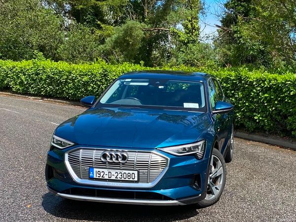 Audi e-tron Estate/Jeep, Electric, 2019, Blue