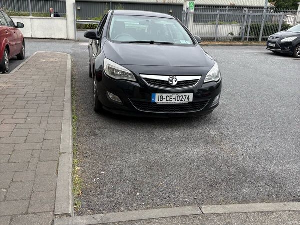 Vauxhall Zafira MPV, Diesel, 2010, Black