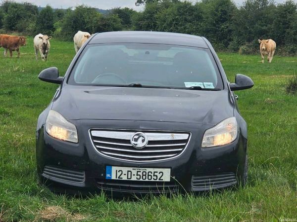 Vauxhall Insignia Hatchback, Diesel, 2012, Black