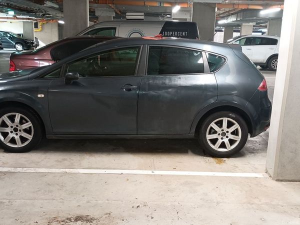 SEAT Leon Hatchback, Petrol, 2006, Grey