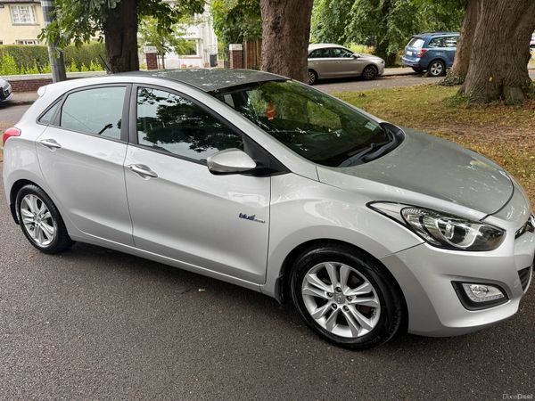 Hyundai i30 Hatchback, Diesel, 2015, Silver