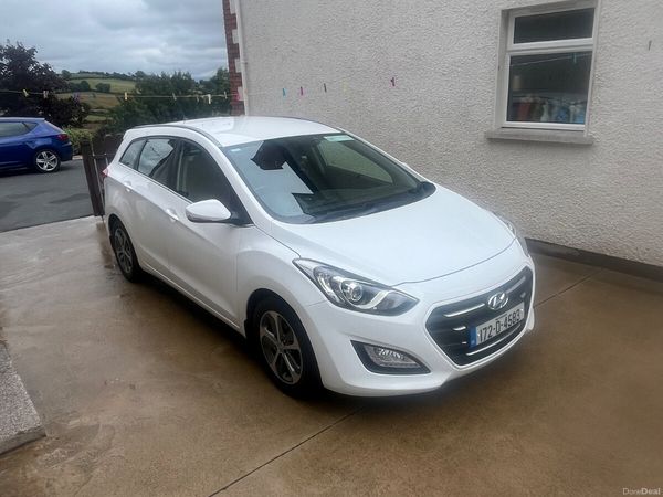 Hyundai i30 Estate/Jeep, Diesel, 2017, White