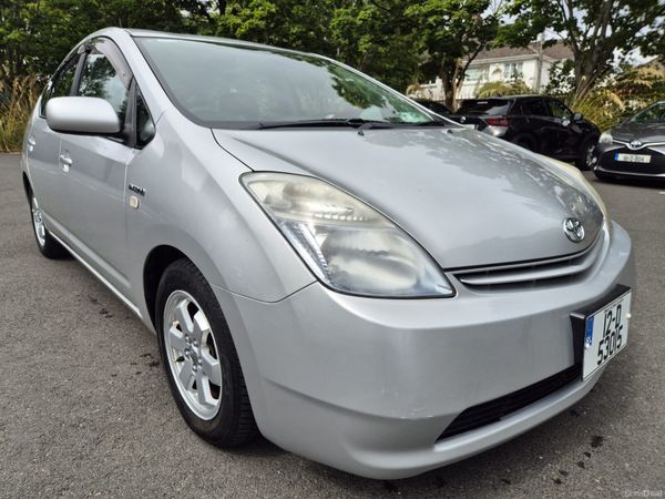 Toyota Prius Hatchback, Petrol Hybrid, 2012, Silver