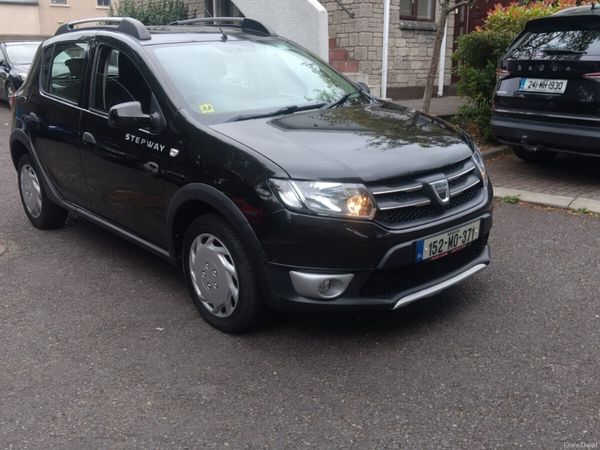 Dacia Sandero Stepway Hatchback, Diesel, 2015, Black