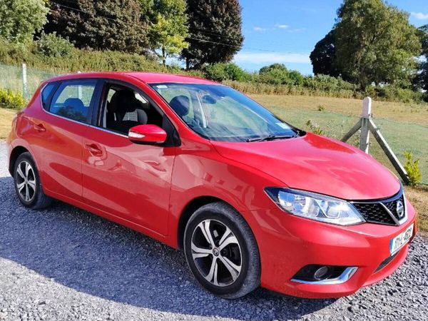 Nissan Pulsar Hatchback, Diesel, 2017, Red