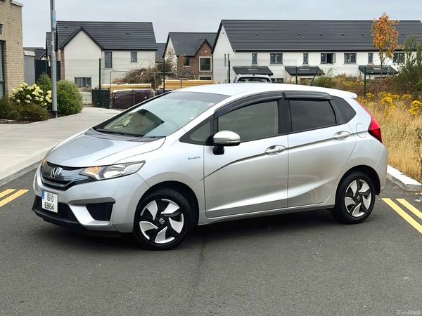 Honda Fit Hatchback, Petrol Hybrid, 2015, Silver