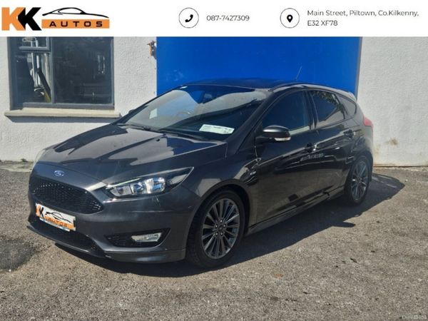 Ford Focus Hatchback, Petrol, 2017, Grey