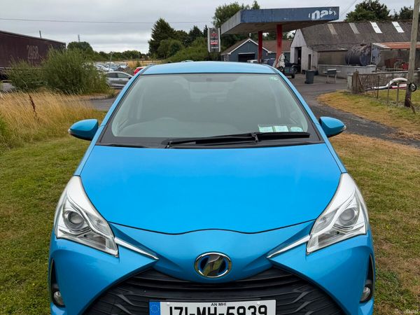 Toyota Vitz Hatchback, Petrol Hybrid, 2017, Blue