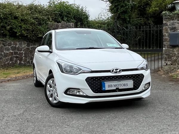 Hyundai i20 Hatchback, Petrol, 2018, White