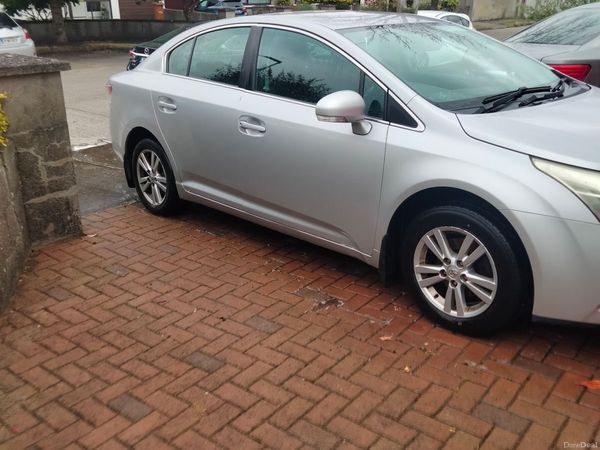 Toyota Avensis Saloon, Diesel, 2010, Silver