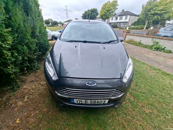Ford Fiesta Hatchback, Petrol, 2017, Grey