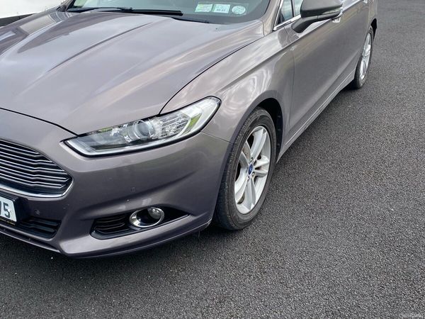 Ford Mondeo Hatchback, Diesel, 2015, Brown