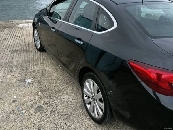 Opel Astra Saloon, Diesel, 2013, Black