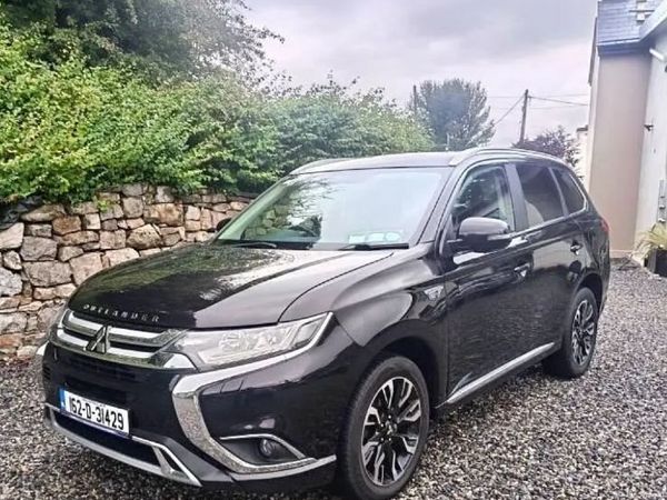 Mitsubishi Outlander SUV, Petrol Plug-in Hybrid, 2016, Black