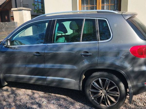 Volkswagen Tiguan SUV, Diesel, 2015, Grey