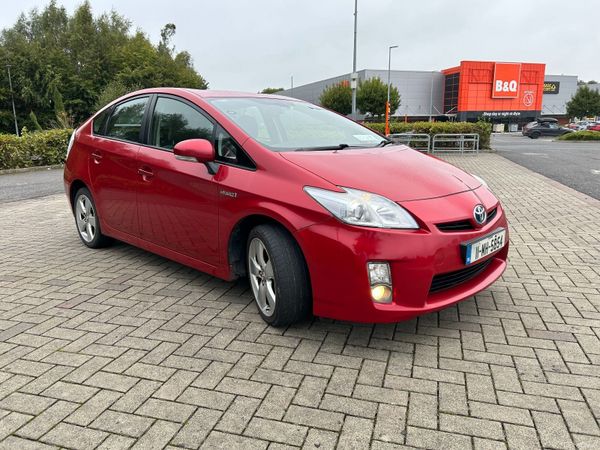 Toyota Prius Hatchback, Petrol Hybrid, 2011, Red