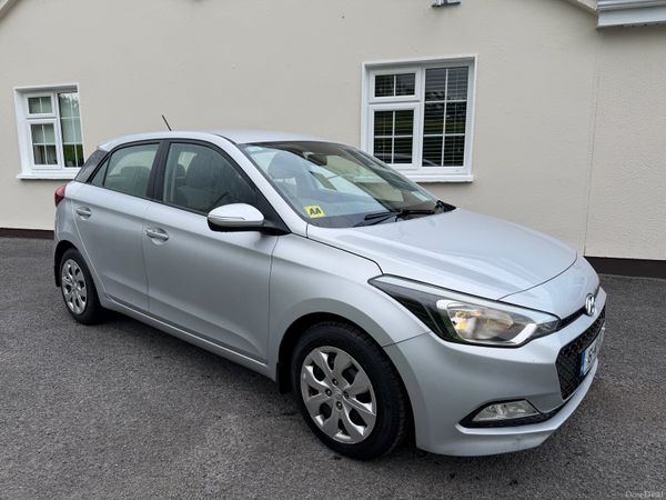 Hyundai i20 Hatchback, Diesel, 2016, Silver