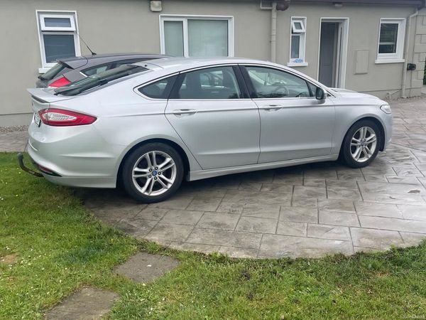 Ford Mondeo Hatchback, Diesel, 2015, Silver