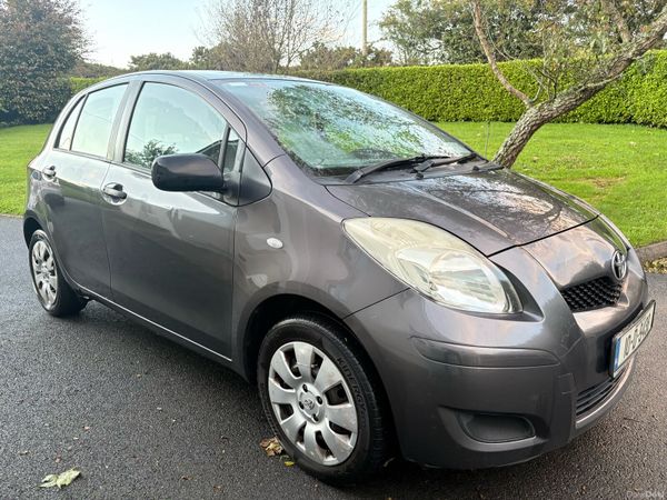 Toyota Yaris Hatchback, Petrol, 2010, Grey