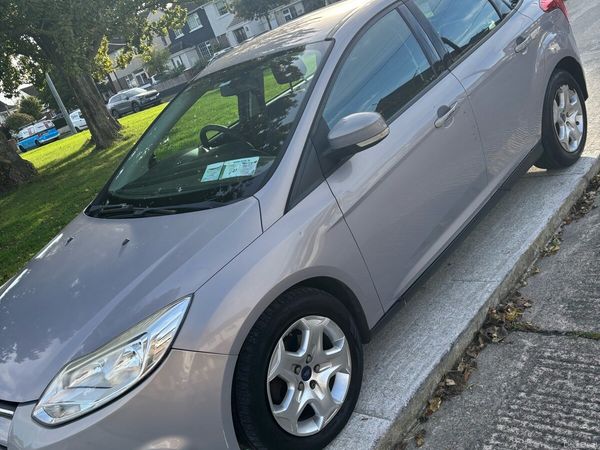 Ford Focus Hatchback, Diesel, 2012, Silver