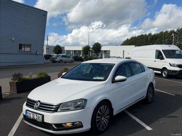 Volkswagen Passat Saloon, Diesel, 2013, White