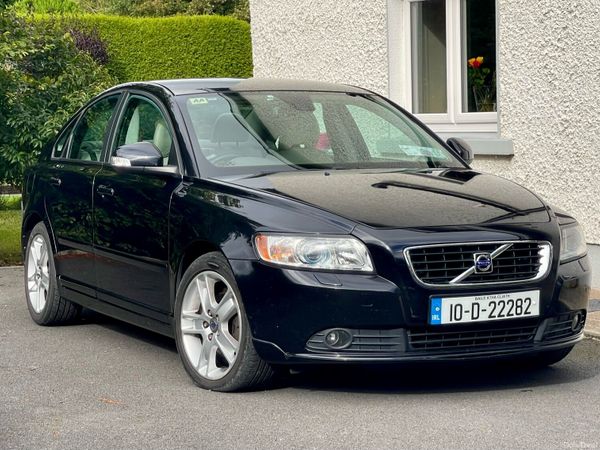 Volvo S40 Saloon, Diesel, 2010, Black