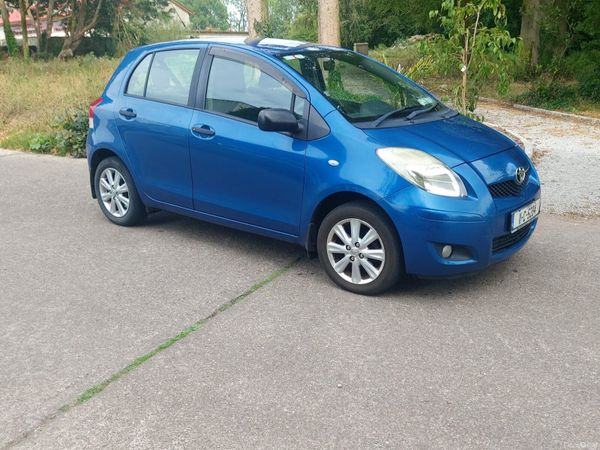 Toyota Yaris Hatchback, Petrol, 2011, Blue
