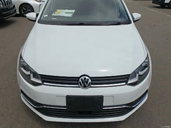 Volkswagen Polo Hatchback, Petrol, 2017, White