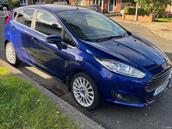 Ford Fiesta Hatchback, Petrol, 2015, Blue