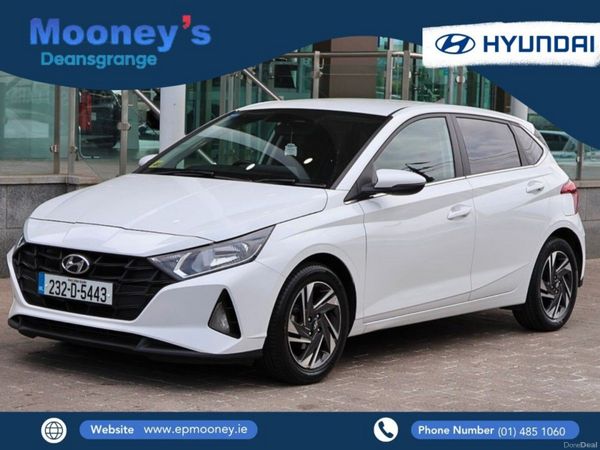 Hyundai i20 Hatchback, Petrol, 2023, White
