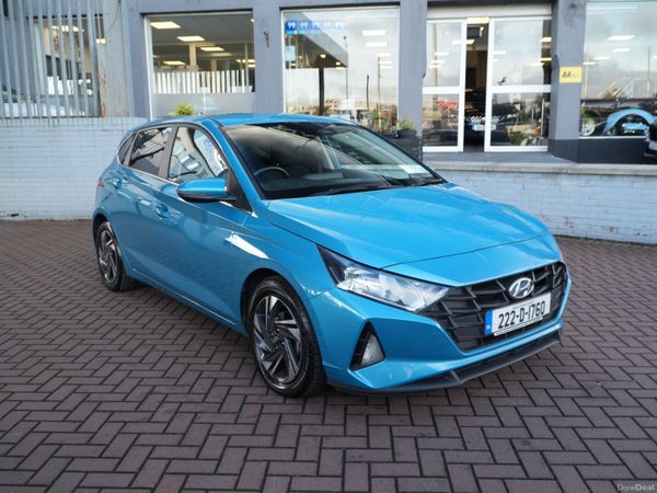 Hyundai i20 Hatchback, Petrol, 2022, Blue