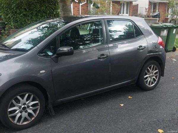 Toyota Auris Hatchback, Diesel, 2009, Grey