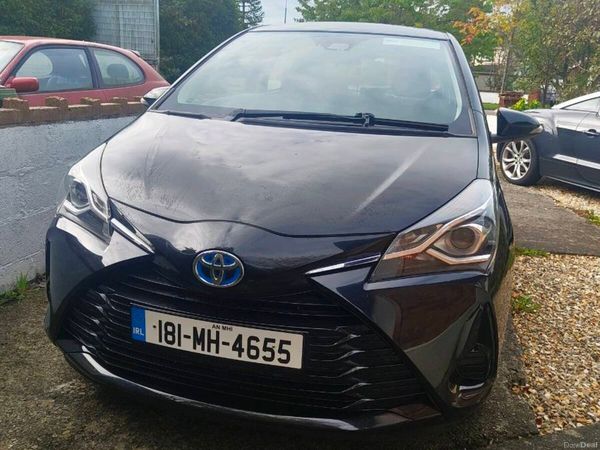 Toyota Yaris Hatchback, Petrol Hybrid, 2018, Black