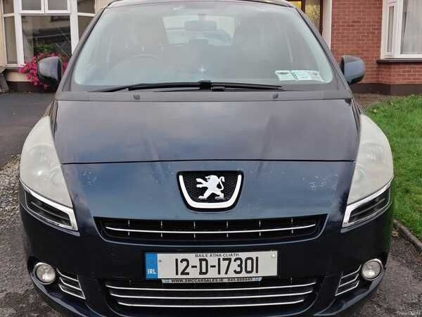 Peugeot 5008 MPV, Diesel, 2012, Blue