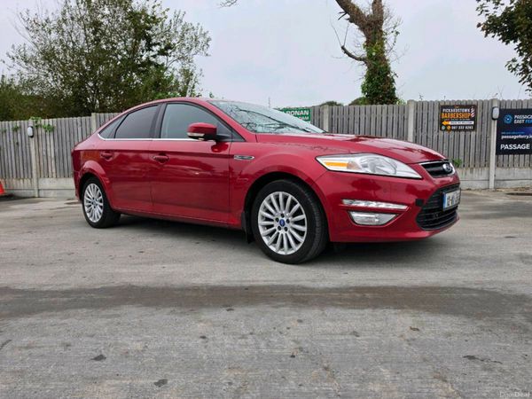 Ford Mondeo Hatchback, Diesel, 2012, Red