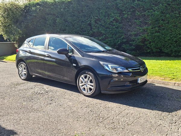 Opel Astra Hatchback, Petrol, 2016, Black