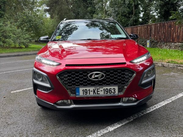 Hyundai KONA MPV, Petrol, 2019, Red