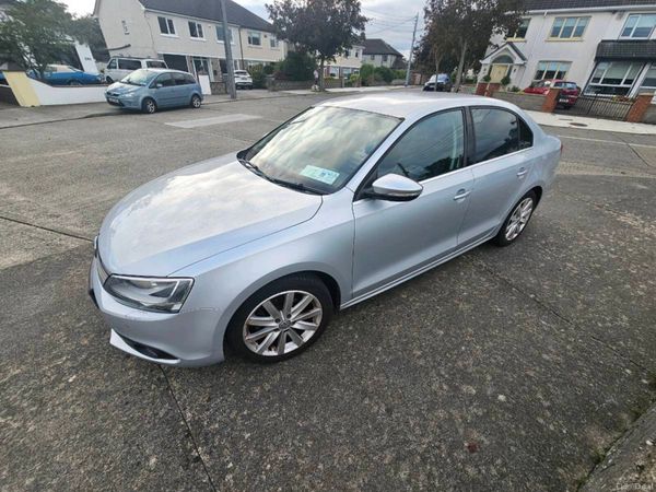 Volkswagen Jetta Saloon, Petrol, 2014, Silver