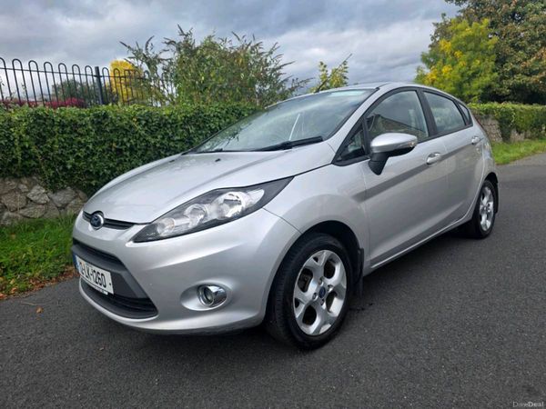 Ford Fiesta Hatchback, Petrol, 2012, Silver