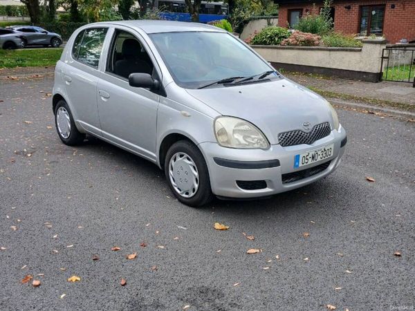 Toyota Yaris Hatchback, Petrol, 2005, Silver