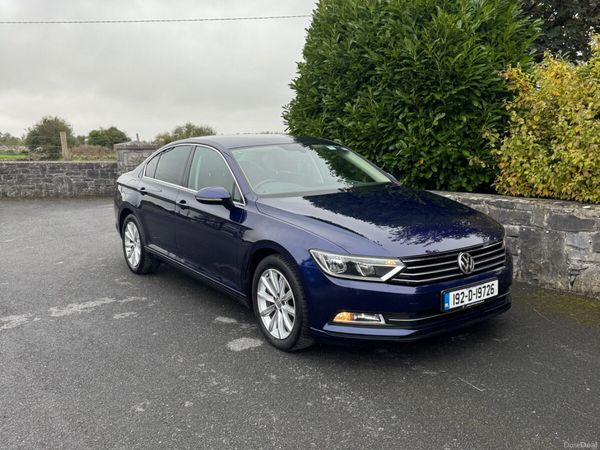 Volkswagen Passat Saloon, Diesel, 2019, Blue