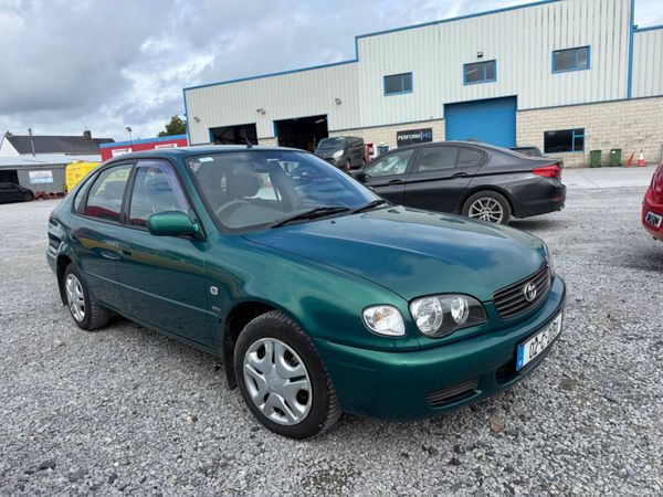Toyota Corolla Hatchback, Petrol, 2002, Green