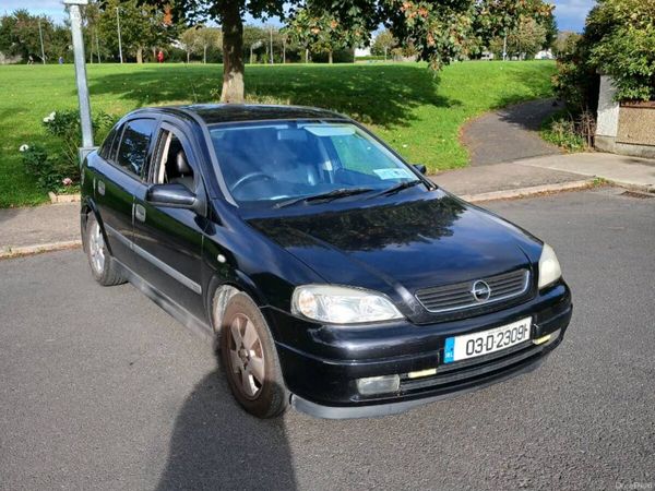 Opel Astra Hatchback, Petrol, 2003, Black