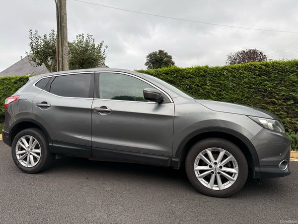 Nissan Qashqai Hatchback, Diesel, 2014, Grey