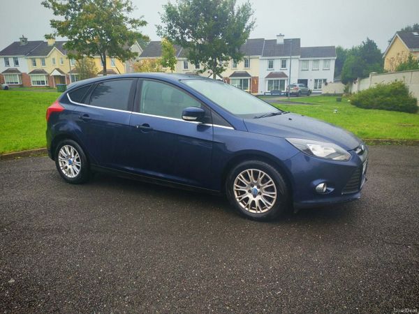 Ford Focus Hatchback, Petrol, 2012, Blue