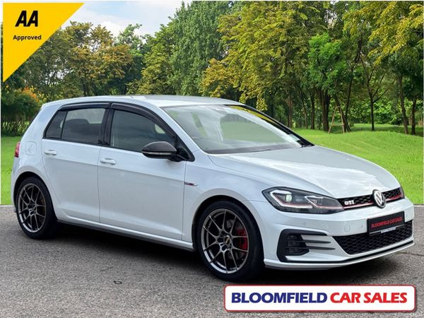 Volkswagen Golf Hatchback, Petrol, 2017, White