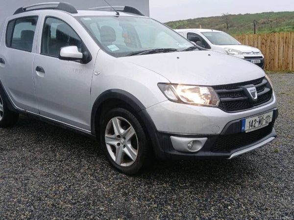 Dacia Sandero Stepway Hatchback, Diesel, 2014, Silver